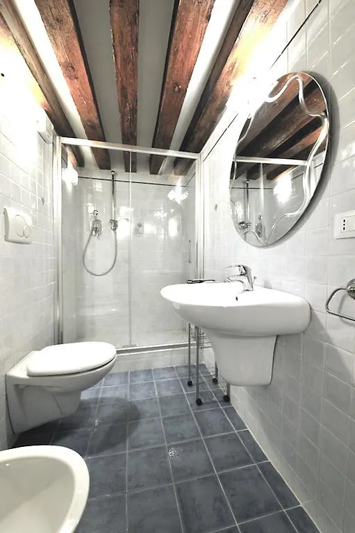 Red Rose Apartment Venice 0*,  Italy