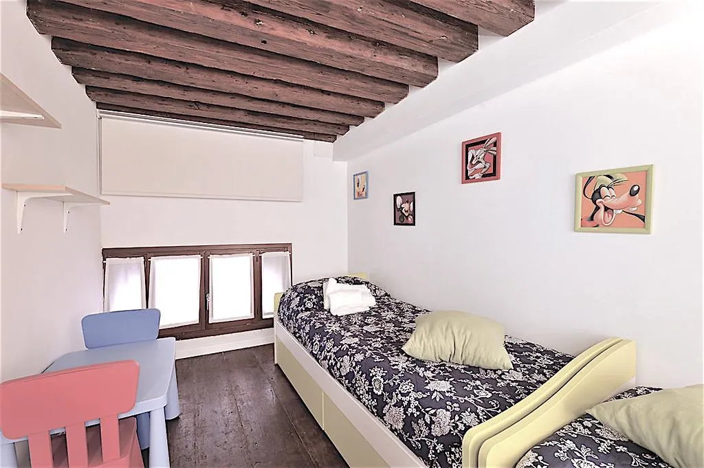 Red Rose Apartment Venice